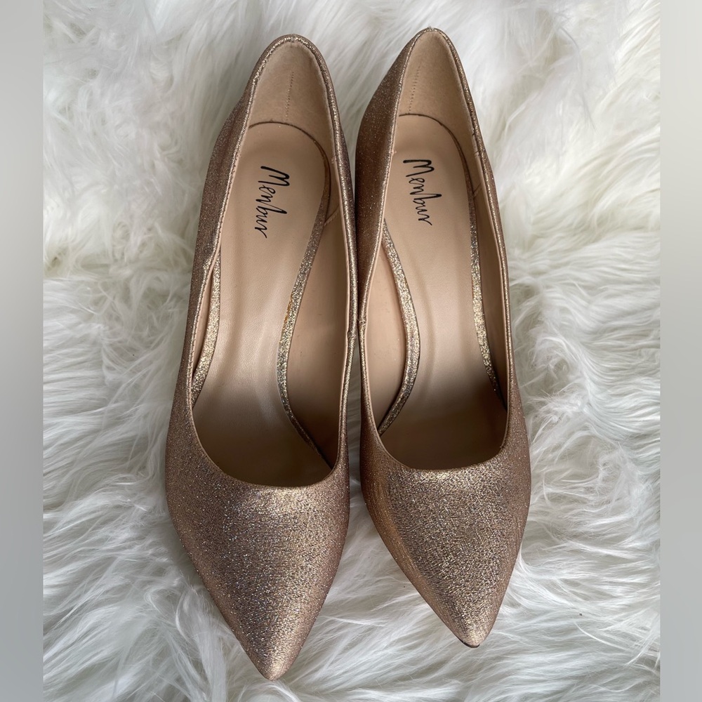 Beautiful sparkly heels, size 38EU/ 8US, in Gold